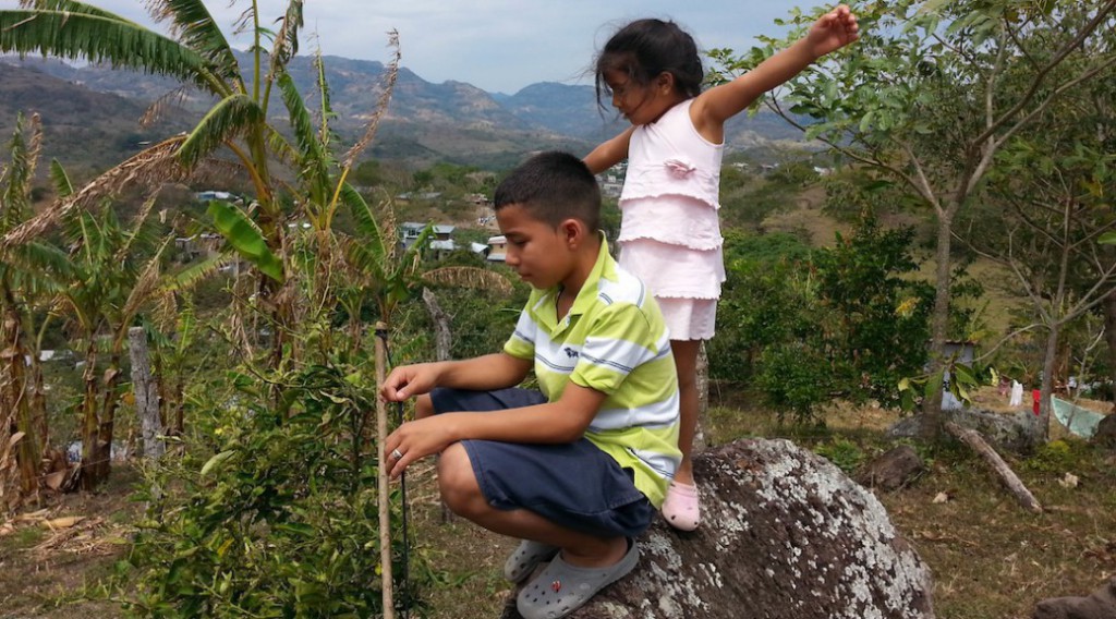 Yosmiling plays outside her mother’s home with her cousin in Boaco, Nicaragua. Boaco’s hillside setting divides the city into Upper and Lower Boaco. (Sarah Kramer/Medill)